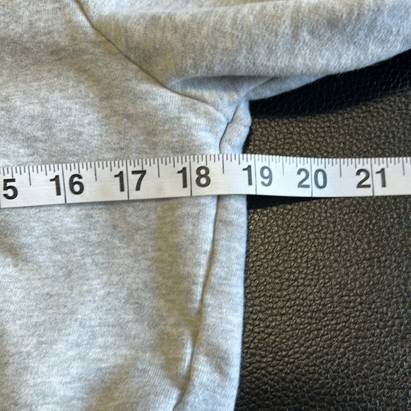 GREY STATE Brooke Puff Long Sleeve Sweatshirt Button Shoulders Size 2 Medium - Picture 14 of 16